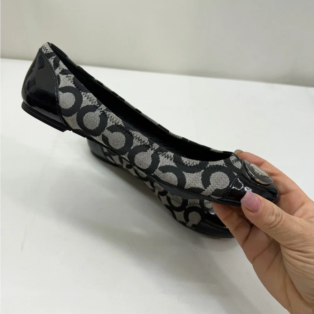 Coach Flats - Picture 6 of 7